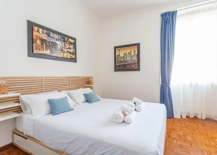 Modern 2bdr Vibrant Prati Neighborhood Apartamento *