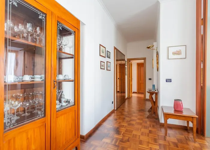 Apartamento Modern 2bdr Vibrant Prati Neighborhood Roma