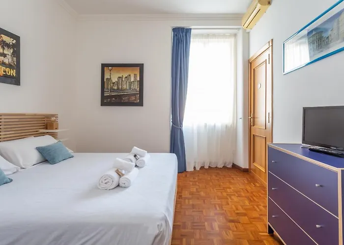 Modern 2bdr Vibrant Prati Neighborhood Apartamento