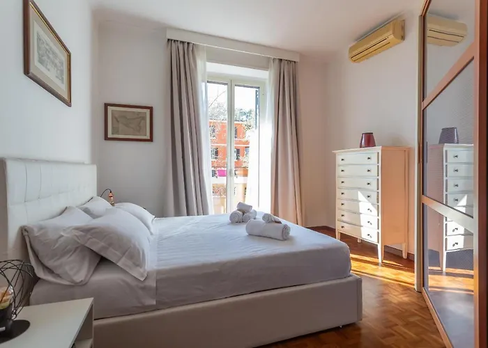 Apartamento Modern 2bdr Vibrant Prati Neighborhood